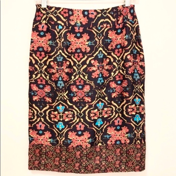 Beautiful 100% Silk Skirt - Picture 2 of 6